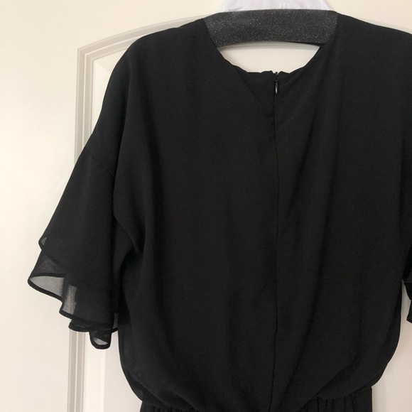 Evereve- Ruffle sleeve Jumpsuit - Picture 6 of 7